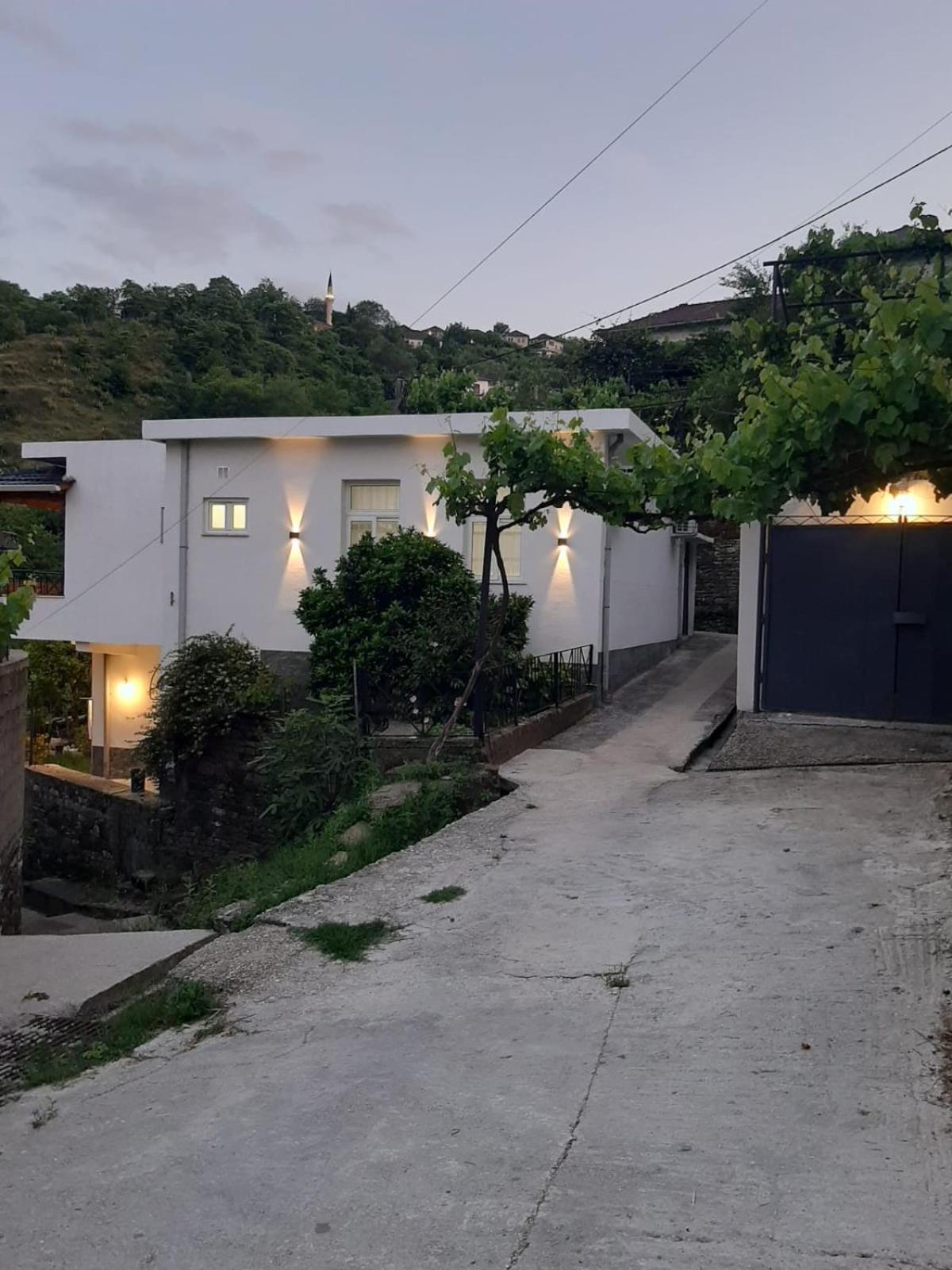 Dalipi's Leilighet Gjirokastër